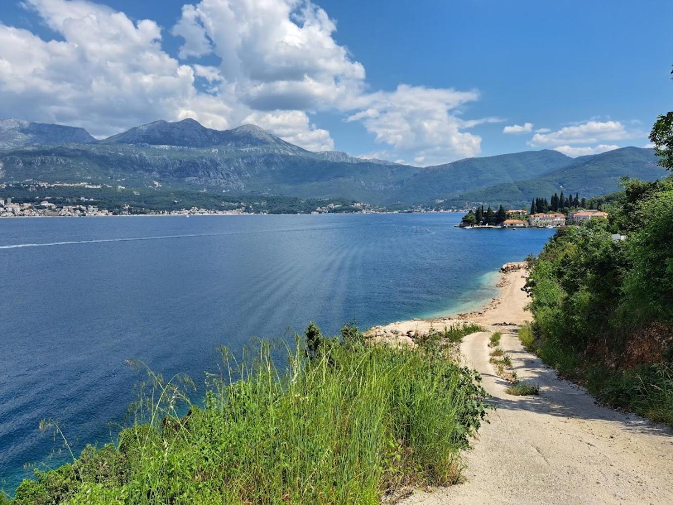 Glamping Peninsula Lustica Rose Villa Tivat Buitenkant foto